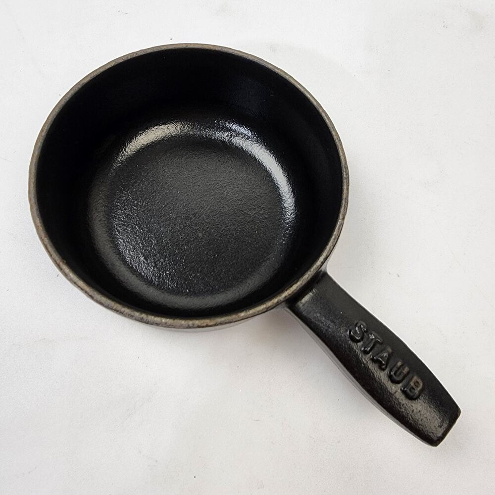Staub Cast Iron 4.5 x 2" Mini Round Pan #5 - Matte Back France 10 Teal Bottom
